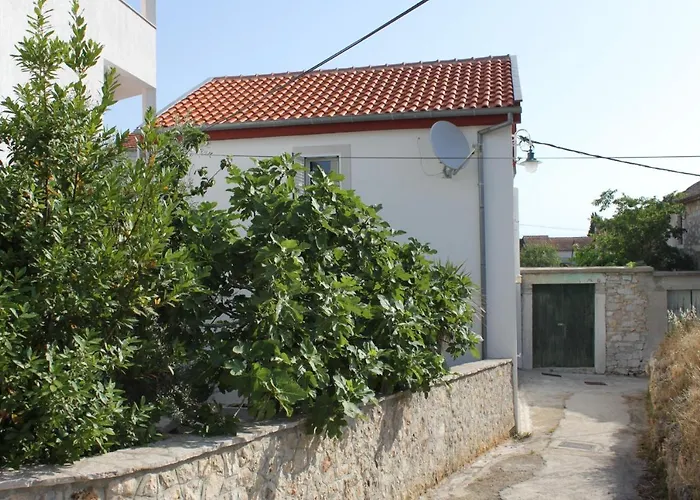House With Wifi Kukljica, Ugljan - 8251 בית נופש